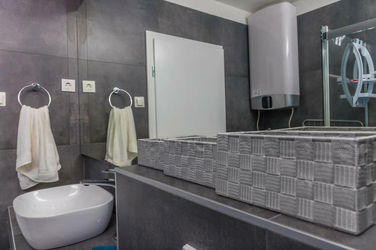 Apartments Tatjana Selce Dış mekan fotoğraf